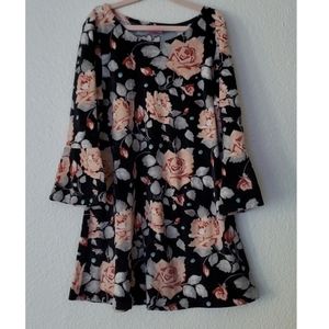 Aviva Girls Dress Size: 6/6x